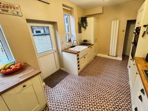 Kitchen- click for photo gallery